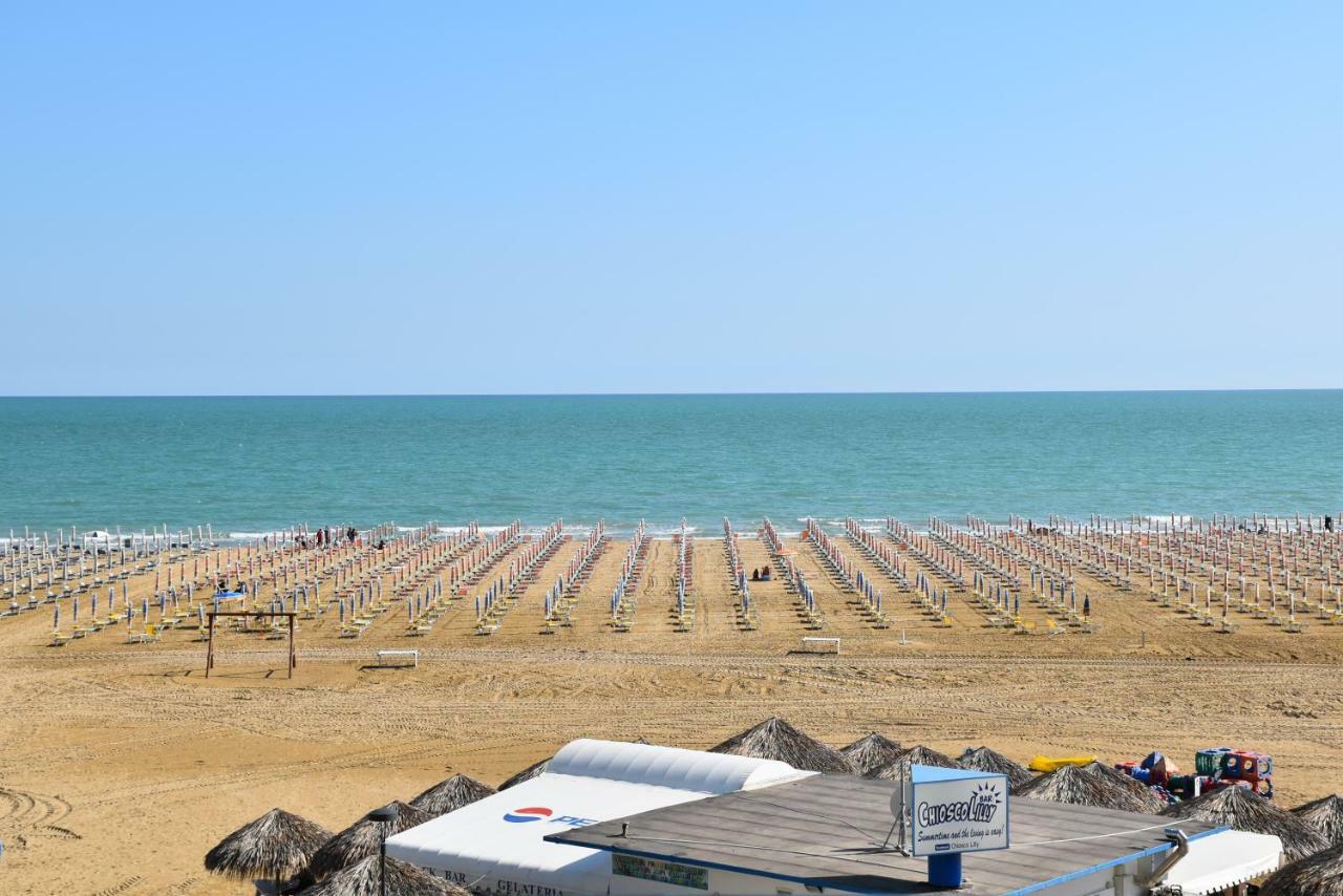 Todaro Bibione Bagian luar foto